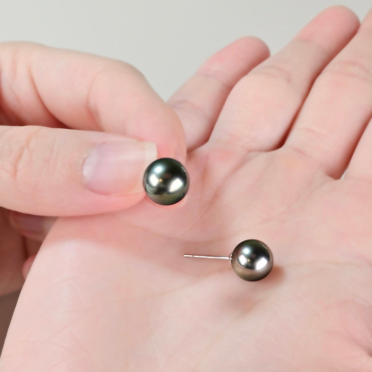 奧黛兒黑珍珠耳環 Odile Tahitian Pearl Earrings